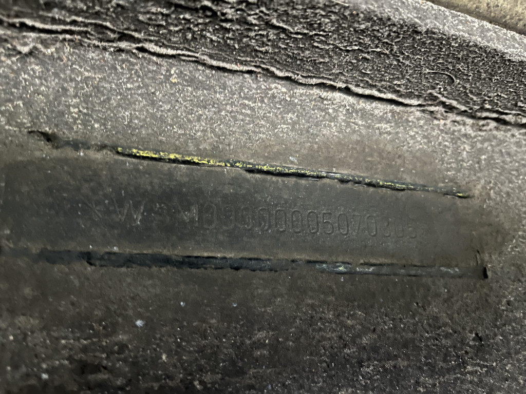 42405579-16.jpg